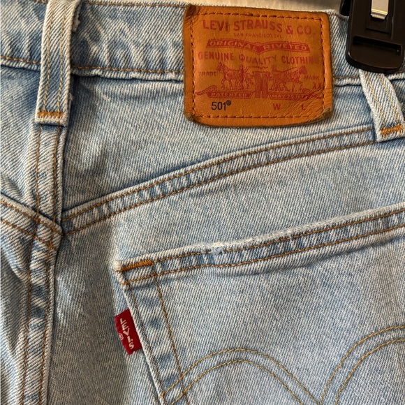 501 Crop Straight-Leg Jeans in Dibs with Tape - Picture 3 of 8